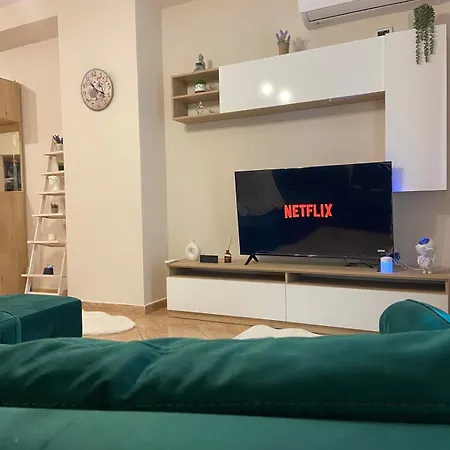 Js Apartmentnetflix Balcony Wi-fi アパート ドゥラス