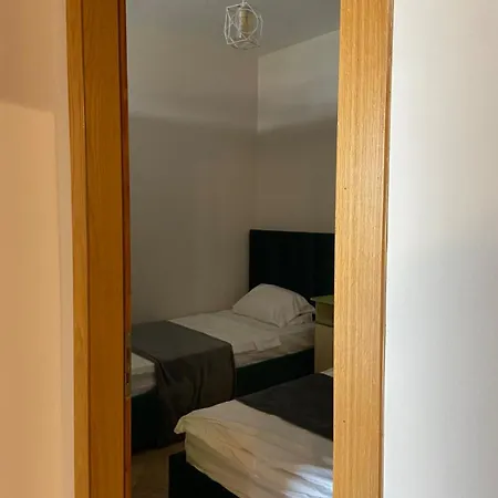 Js Apartmentnetflix Balcony Wi-fi * Durrës
